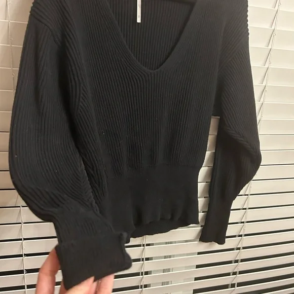 Free People Black Ribbed Small sweater v neck - Picture 4 of 5